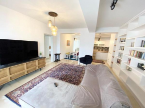Luxury central beach suite 1’beach 5’downtown